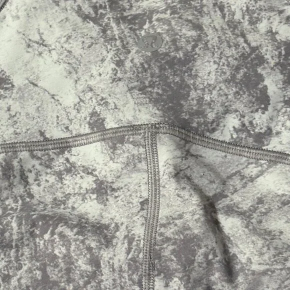 Like New Lululemon Train Times 7/8 Pant 25" Leggings White Cast Luxe Size 8 - Picture 10 of 10